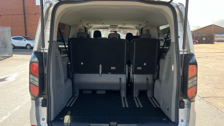 Ford Tourneo Custom 320 L2 Diesel Fwd 2.0 EcoBlue 136ps H1 Titanium 8 seater